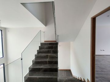 Casas nuevas en venta con 4 recamaras, jardín y doble altura en camino real a Cholula, Puebla