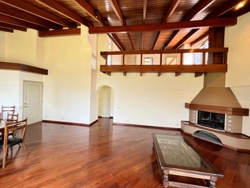 VENDO HERMOSO DPTO ESTILO CASA VISTA A PARQUE - CHACARILLA SURCO