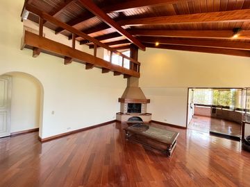 VENDO HERMOSO DPTO ESTILO CASA VISTA A PARQUE - CHACARILLA SURCO