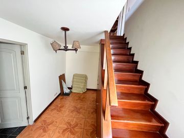 VENDO HERMOSO DPTO ESTILO CASA VISTA A PARQUE - CHACARILLA SURCO
