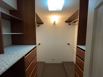 VENDO HERMOSO DPTO ESTILO CASA VISTA A PARQUE - CHACARILLA SURCO