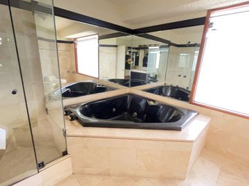 VENDO HERMOSO DPTO ESTILO CASA VISTA A PARQUE - CHACARILLA SURCO