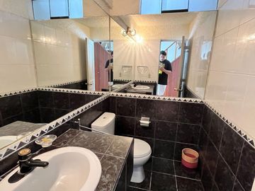 VENDO HERMOSO DPTO ESTILO CASA VISTA A PARQUE - CHACARILLA SURCO