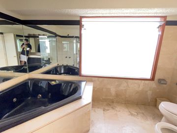 VENDO HERMOSO DPTO ESTILO CASA VISTA A PARQUE - CHACARILLA SURCO