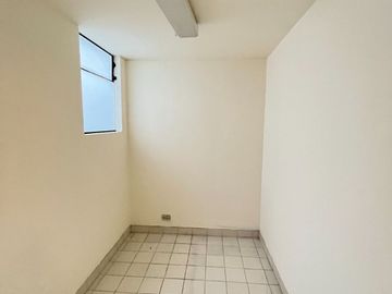 VENDO HERMOSO DPTO ESTILO CASA VISTA A PARQUE - CHACARILLA SURCO