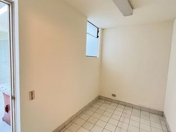 VENDO HERMOSO DPTO ESTILO CASA VISTA A PARQUE - CHACARILLA SURCO