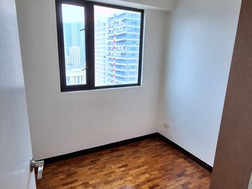 Condo in makati city Area RENT TO OWN Ready for occupancy condominium circuit palanan arnaiz san antonio pio del pillar dela rosa dela costa rofino