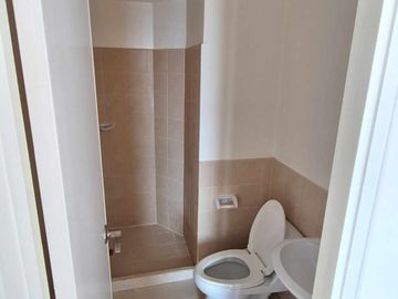 Condo in makati city Area RENT TO OWN Ready for occupancy condominium circuit palanan arnaiz san antonio pio del pillar dela rosa dela costa rofino