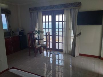 Ocean Breeze Resort