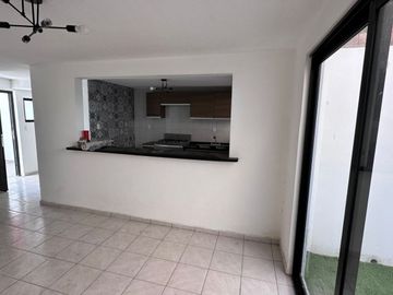 Casa Remodelada en Venta en Tequis, cerca del Rio Santiago