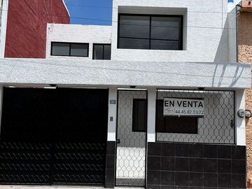 Casa Remodelada en Venta en Tequis, cerca del Rio Santiago