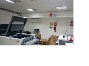 VENTA DE LOCAL INDUSTRIAL EN AV ARICA