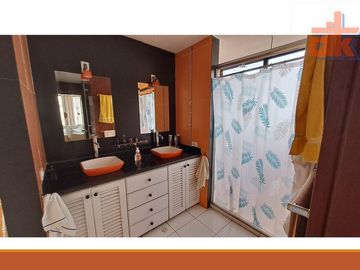 Venta de Oportunidad, Terreno de 1500m2 con Casa Grande Urb, Privada Cumbaya