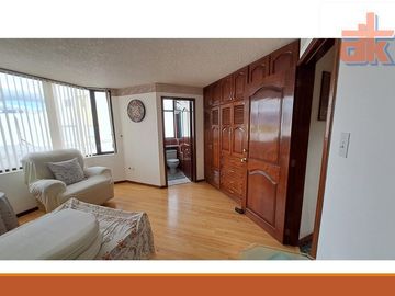 Venta de Oportunidad, Terreno de 1500m2 con Casa Grande Urb, Privada Cumbaya