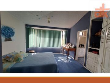 Venta de Oportunidad, Terreno de 1500m2 con Casa Grande Urb, Privada Cumbaya
