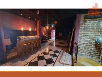 Venta de Oportunidad, Terreno de 1500m2 con Casa Grande Urb, Privada Cumbaya