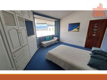 Venta de Oportunidad, Terreno de 1500m2 con Casa Grande Urb, Privada Cumbaya