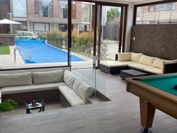 MODERNAS CASAS A ESTRENAR CONJUNTO CUMBAYA (Colegio Menor, Vía Santa Inés)
