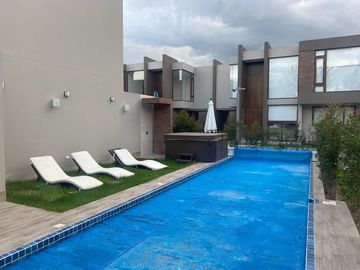 MODERNAS CASAS A ESTRENAR CONJUNTO CUMBAYA (Colegio Menor, Vía Santa Inés)