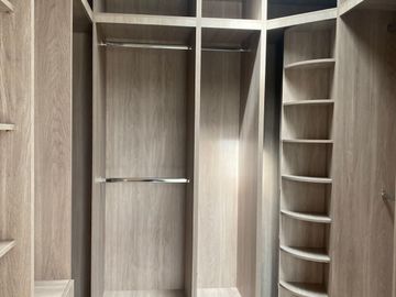 MODERNAS CASAS A ESTRENAR CONJUNTO CUMBAYA (Colegio Menor, Vía Santa Inés)