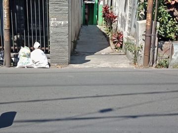 Di jual rumah strategis mainroad kopo - cibolerang cocok untuk usaha