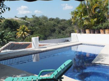 Casa en venta. Colinas de Santa Fe