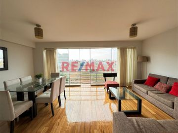 Venta De Amplio Departamento En Urb. El Golf