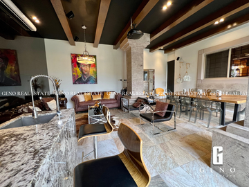 CASA EN VENTA FRENTE A PARQUE CON AREA SOCIAL CERRADA Y JARDIN AMPLIO