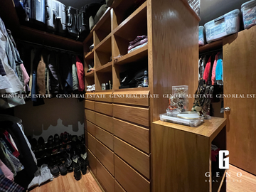 CASA EN VENTA FRENTE A PARQUE CON AREA SOCIAL CERRADA Y JARDIN AMPLIO