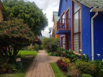 VENDO CASA EN CONJUNTO