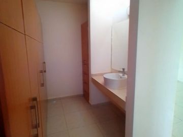 VENTA CASA EN SANTA FE JURIQUILLA CON ALBERCA