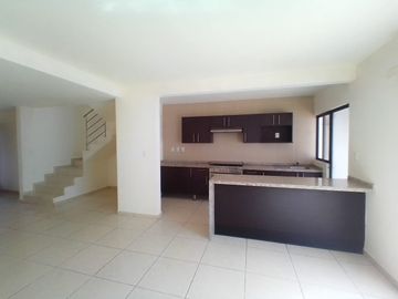 VENTA CASA EN SANTA FE JURIQUILLA CON ALBERCA