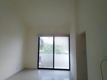 VENTA CASA EN SANTA FE JURIQUILLA CON ALBERCA