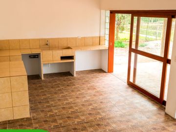 LINDA CASA DE CAMPO CON PRECIOSA ÁREA VERDE y ÁRBOLES FRUTALES 🔆🏡