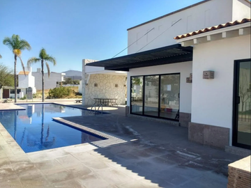CASA EN PEDREGAL DE SCHOENSTATT CON ROOF TOP, JARDIN Y ESPECTACULAR SALA DE JUEGOS O DE TV