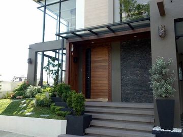 BALI MANSIONS DREAM HOME 6Br with pool Across the park TCP 50M nego