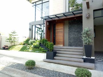 BALI MANSIONS DREAM HOME 6Br with pool Across the park TCP 50M nego