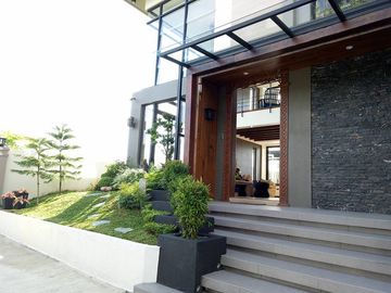BALI MANSIONS DREAM HOME 6Br with pool Across the park TCP 50M nego