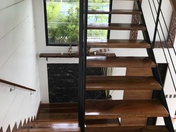 BALI MANSIONS DREAM HOME 6Br with pool Across the park TCP 50M nego