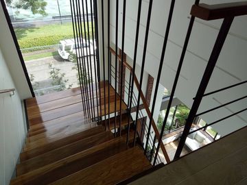 BALI MANSIONS DREAM HOME 6Br with pool Across the park TCP 50M nego
