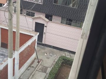 VENDO TODO  EL SEGUNDO  PISO, AZOTEA Y AIRES  246 M2. URB. BENJAMIN DOIG