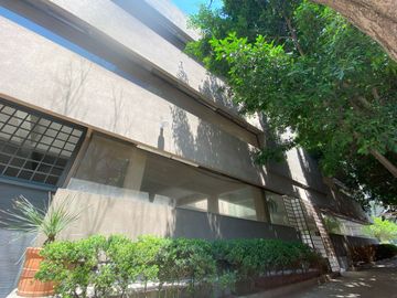 EDIFICIO MUY BIEN UBICADO LISTO PARA INSTALARSE