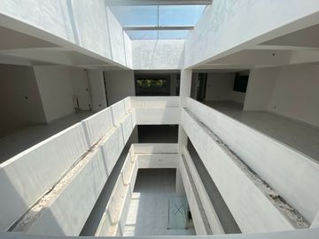 EDIFICIO MUY BIEN UBICADO LISTO PARA INSTALARSE