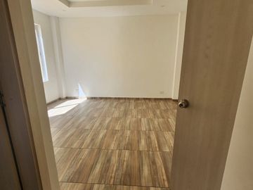 SE VENDE CASA DE DOS PISOS EN EL BARRIO LOMITAS, TULUÁ (VALLE)