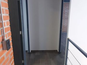 $2,600,000.00 CASA PEQUEÑA TIPO LOFT INDUSTRIAL ECOLÓGICA CON VIGILANCIA EN LOMAS DE CORTÉS