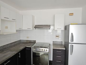 Departamento Moderno y Amoblado en Venta Bien Ubicado en Lince