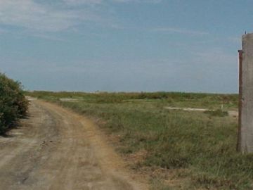 VENDO AMPLIO TERRENO EN MOLLENDO PARA CONDOMINIO