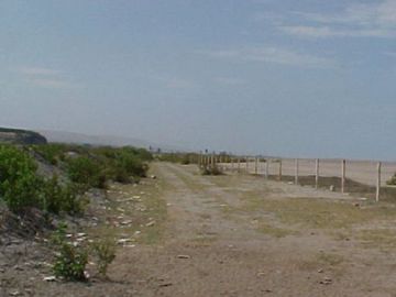 VENDO AMPLIO TERRENO EN MOLLENDO PARA CONDOMINIO
