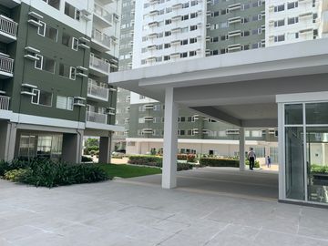 Early Move in 2BR with Balcony in Avida Towers One Union Place, Arca South