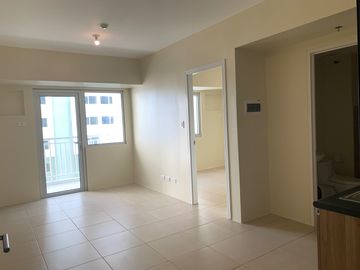 Early Move in 2BR with Balcony in Avida Towers One Union Place, Arca South